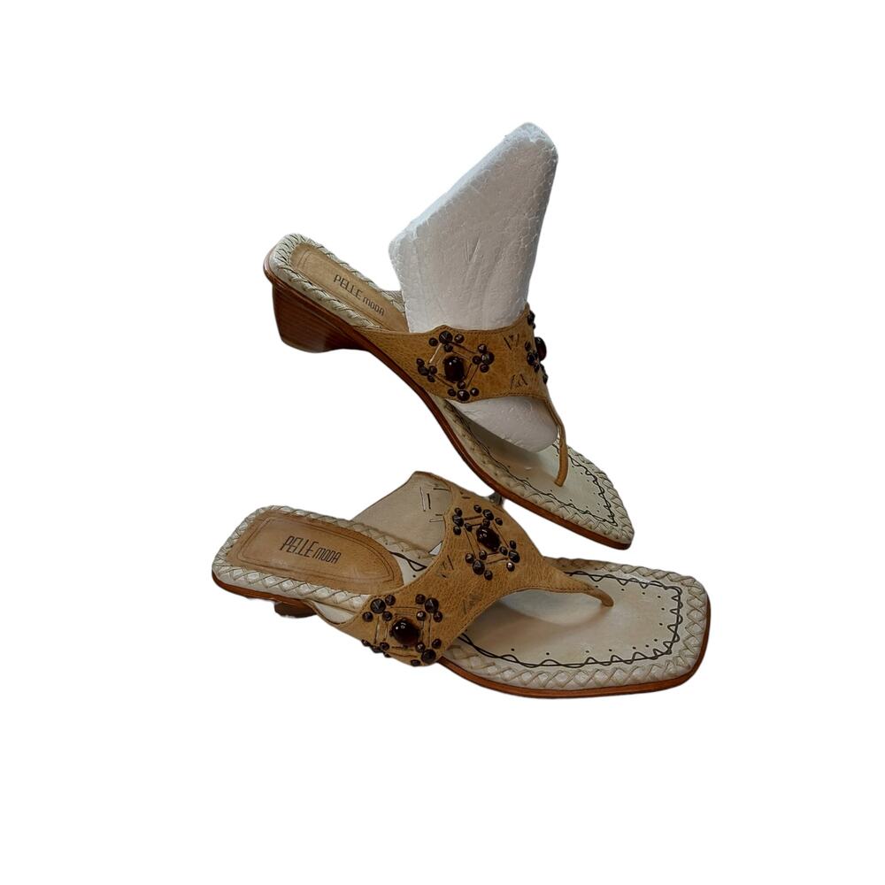 Pelle Moda Women's Beaded Thong Leather  Beige Tan Sandal Low Heel size 8.5